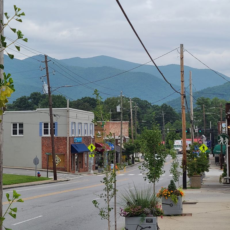 A Tiny Town Tucked in the Buncombe County Hills