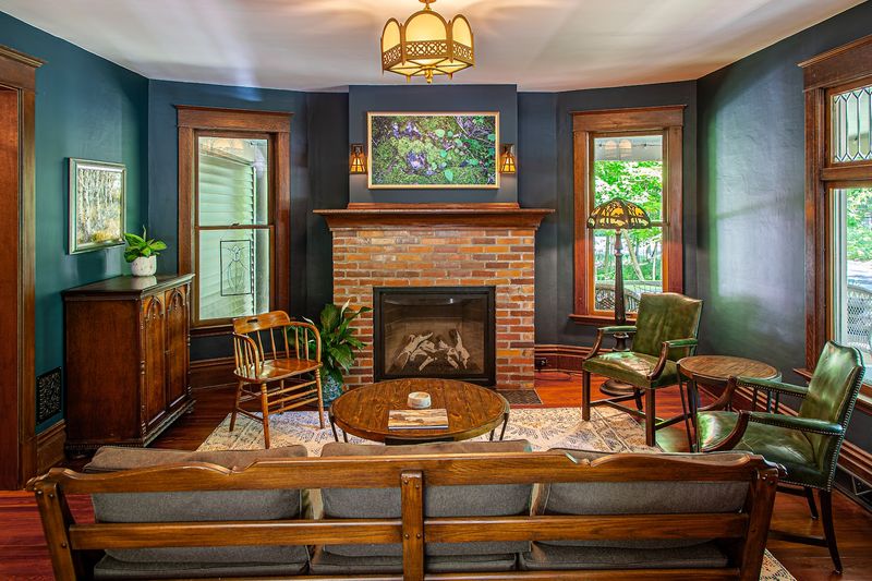 A Victorian Beauty That Has Been Thoughtfully Restored A Victorian Beauty That Has Been Thoughtfully Restored