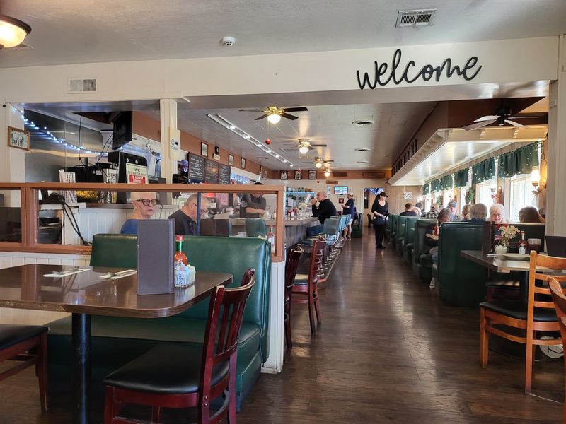 A Welcoming Spot For Families And Veggie Lovers A Welcoming Spot For Families And Veggie Lovers