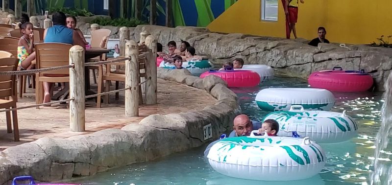 A West Berlin Water Park With Year-Round Pull