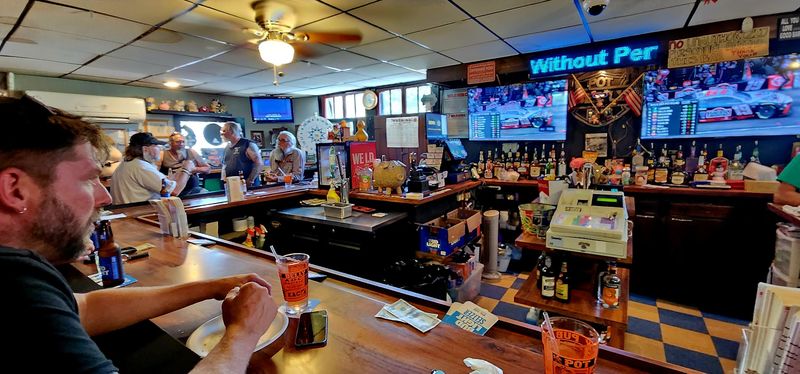 A Working-Class Tavern With Deep Roots A Working-Class Tavern With Deep Roots