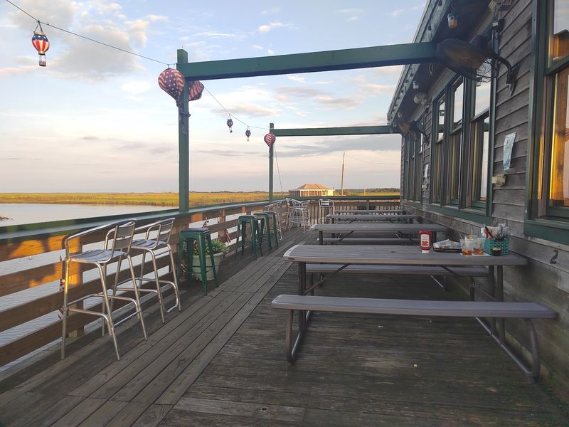 A no-frills hangout with local confidence
