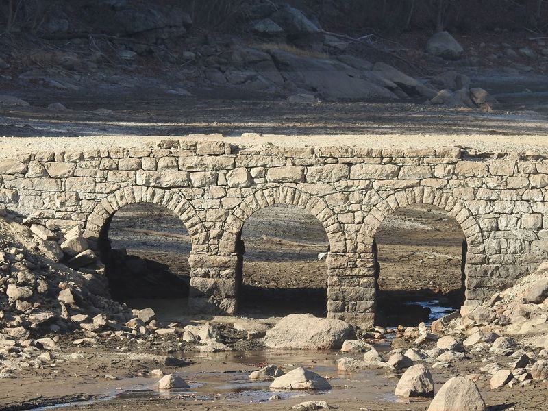 A reservoir with more buried history