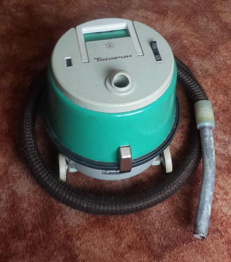 Alex Lewyt Predicted Nuclear-Powered Vacuum Cleaners Alex Lewyt Predicted Nuclear-Powered Vacuum Cleaners