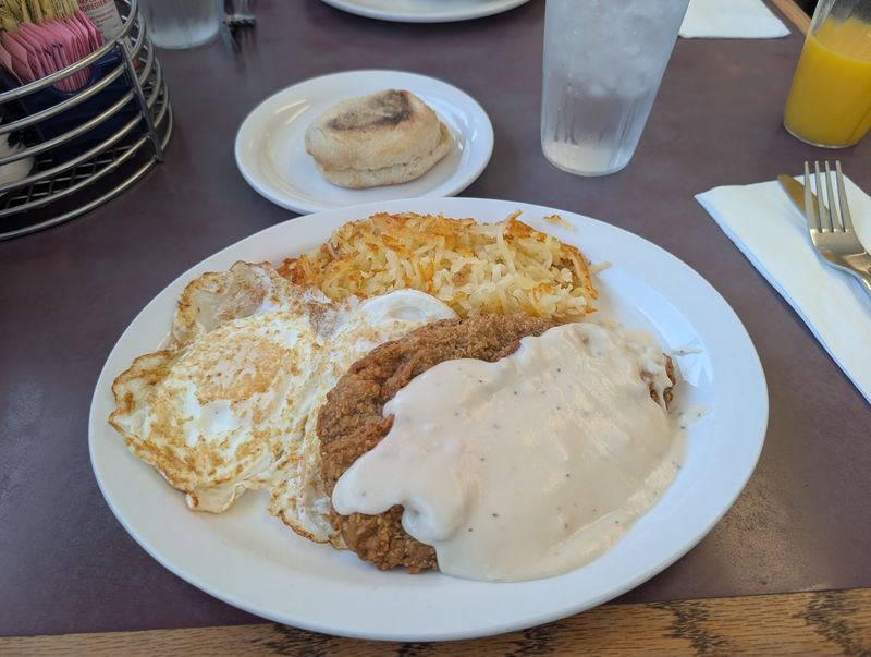 All-Day Breakfast That Does Not Watch the Clock All-Day Breakfast That Does Not Watch the Clock