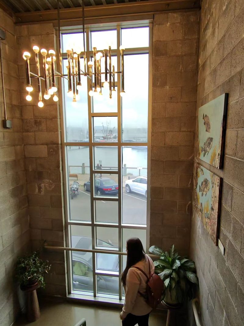 An Atmosphere That Feels Both Polished and Easygoing An Atmosphere That Feels Both Polished and Easygoing