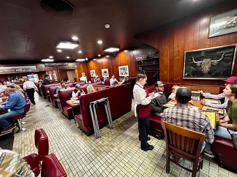An Atmosphere That Feels Like Oklahoma's Living Room An Atmosphere That Feels Like Oklahoma's Living Room