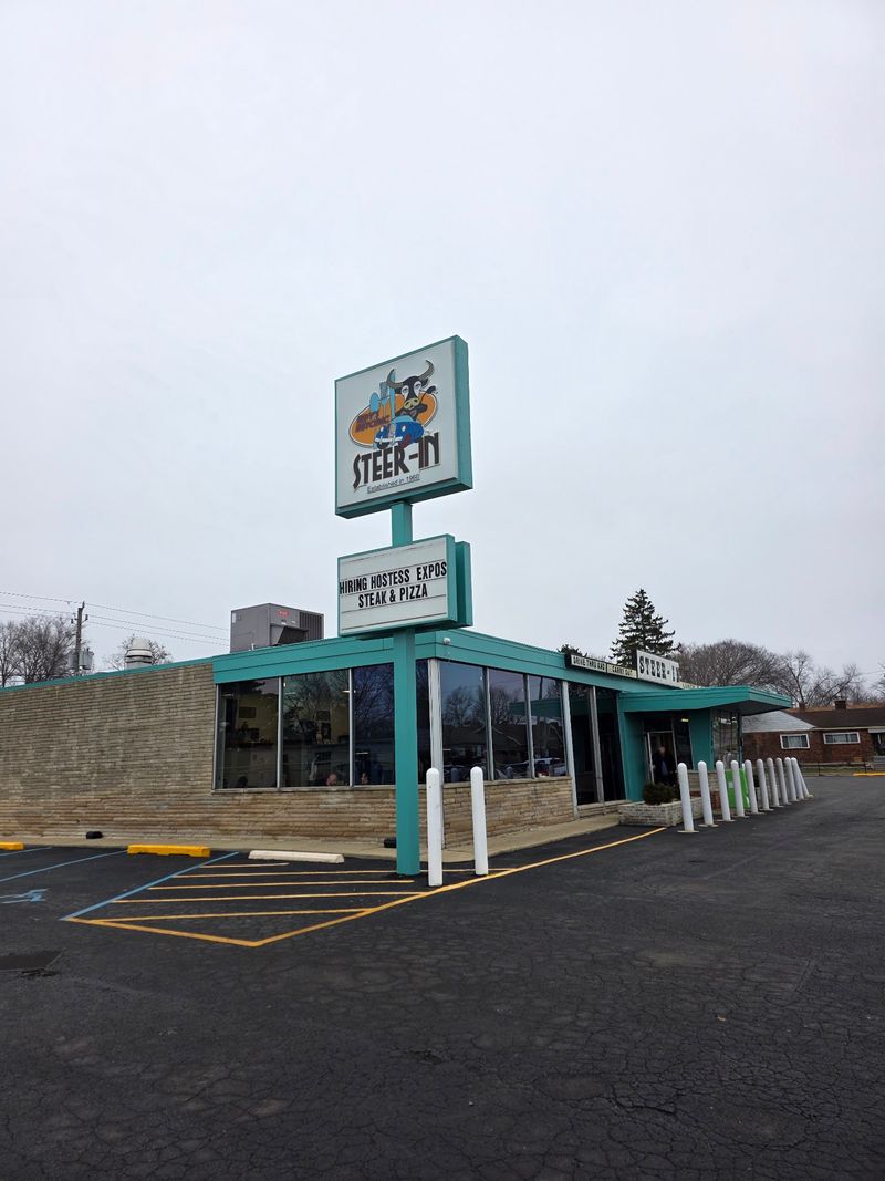 An East Side Landmark With a Loyal Following An East Side Landmark With a Loyal Following