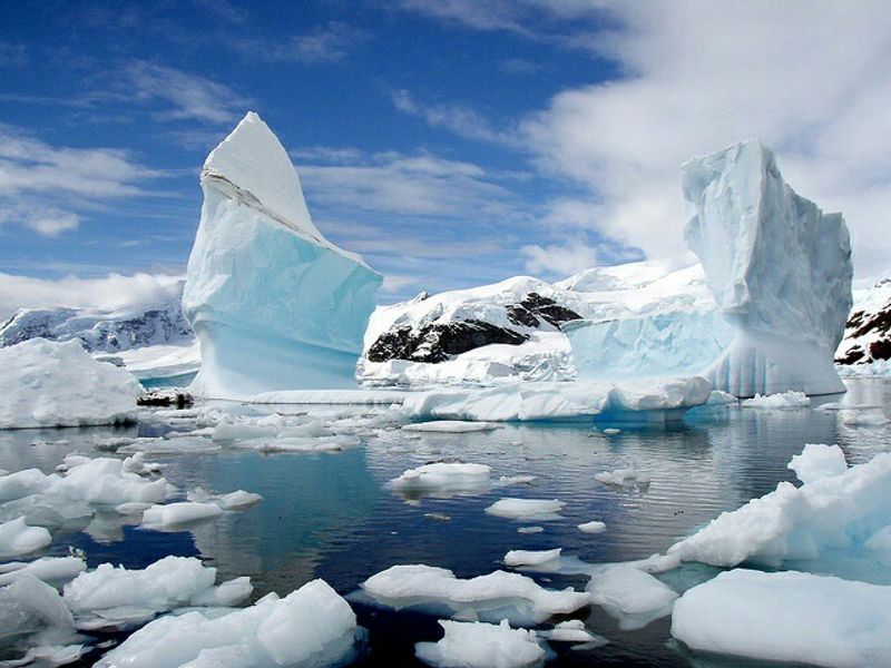 Antarctic Ice Cores: At Least 1.2 Million Years Old Antarctic Ice Cores: At Least 1.2 Million Years Old