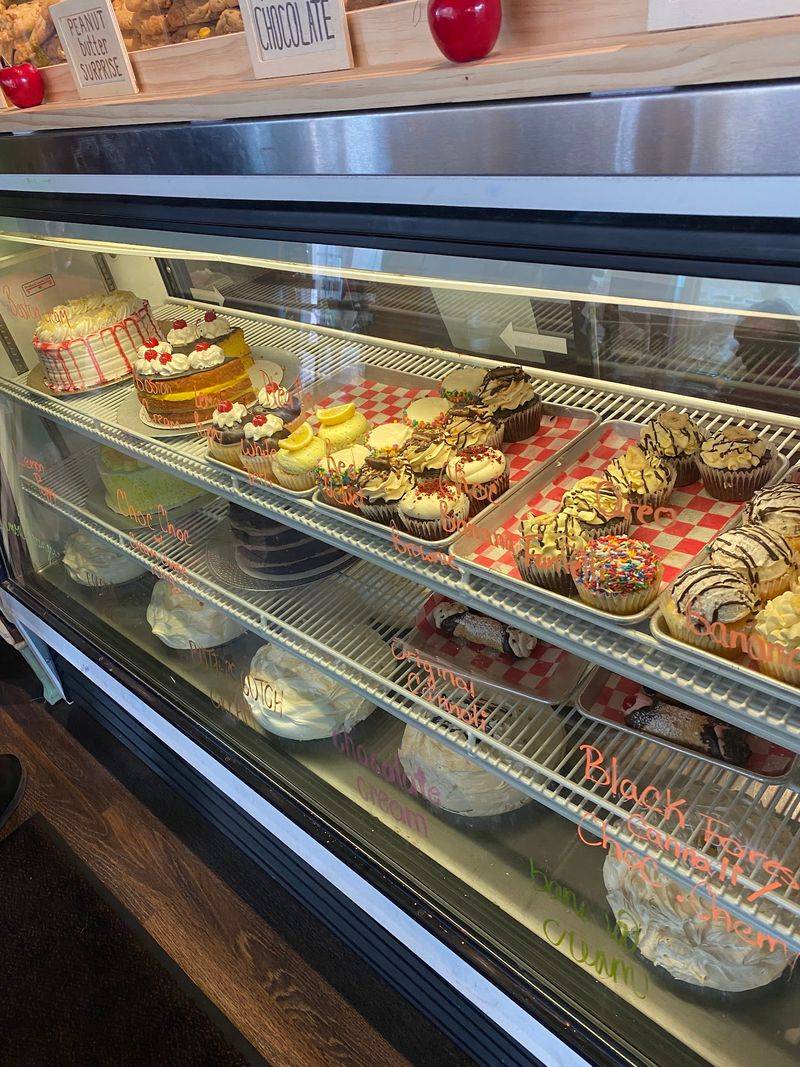 Apple Annie's, Fairmont, West Virginia Apple Annie's, Fairmont, West Virginia