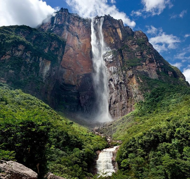 Approach Angel Falls Through Canaima, Venezuela Approach Angel Falls Through Canaima, Venezuela