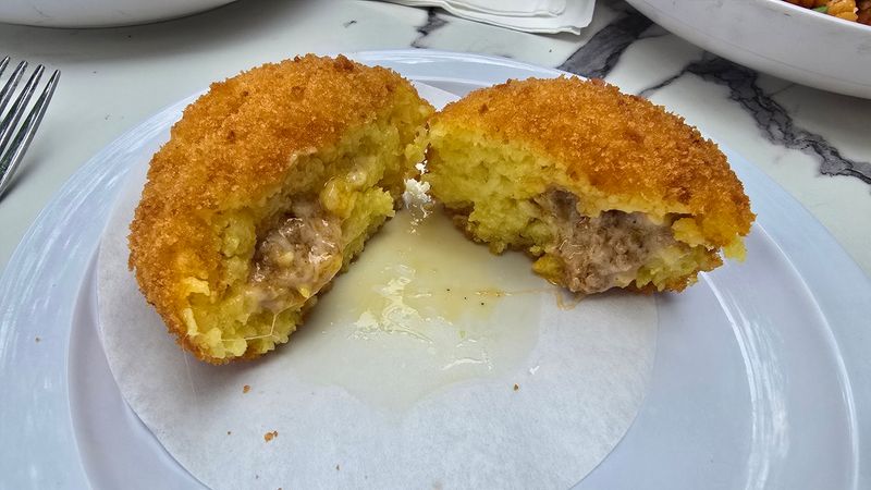 Arancini That Melt the Moment You Bite In Arancini That Melt the Moment You Bite In