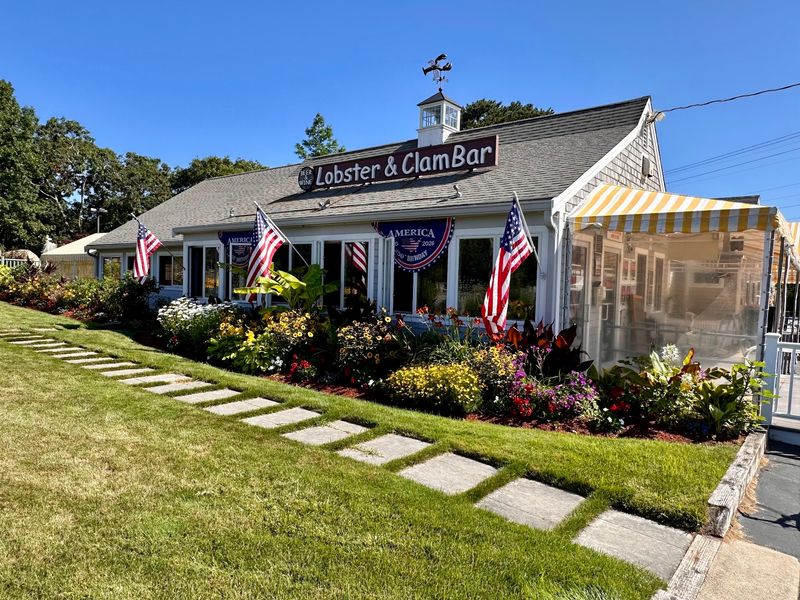 Arnold's Lobster and Clam Bar, Eastham, Massachusetts Arnold's Lobster and Clam Bar, Eastham, Massachusetts