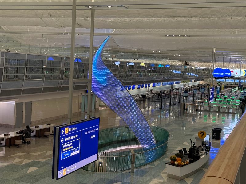 Art Throughout the Terminal That Actually Impresses Art Throughout the Terminal That Actually Impresses