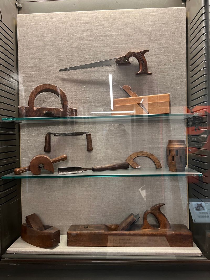 Artifacts That Explain Everyday Ingenuity Artifacts That Explain Everyday Ingenuity
