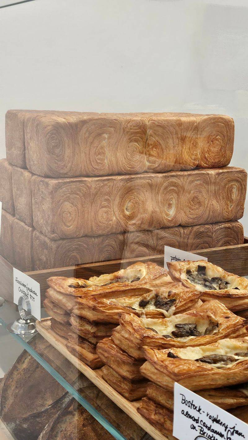 Artisan Bread Worth Bringing to the Dinner Table Artisan Bread Worth Bringing to the Dinner Table