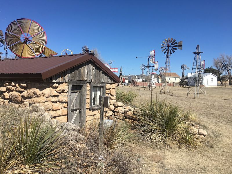 Atmosphere and Setting on the Plains