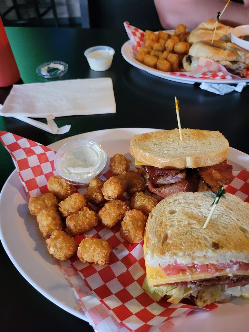 Bar Food That Punches Above Its Weight Bar Food That Punches Above Its Weight