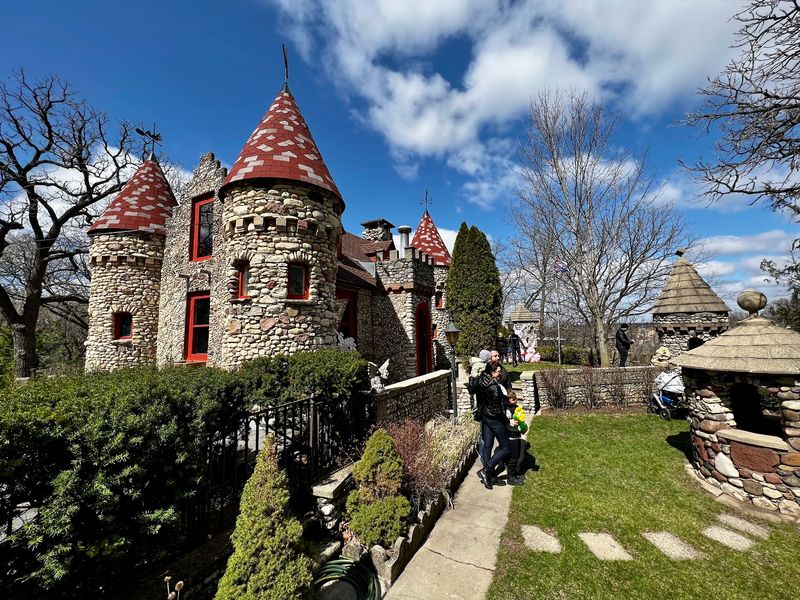 Bettendorf Castle - Fox River Grove