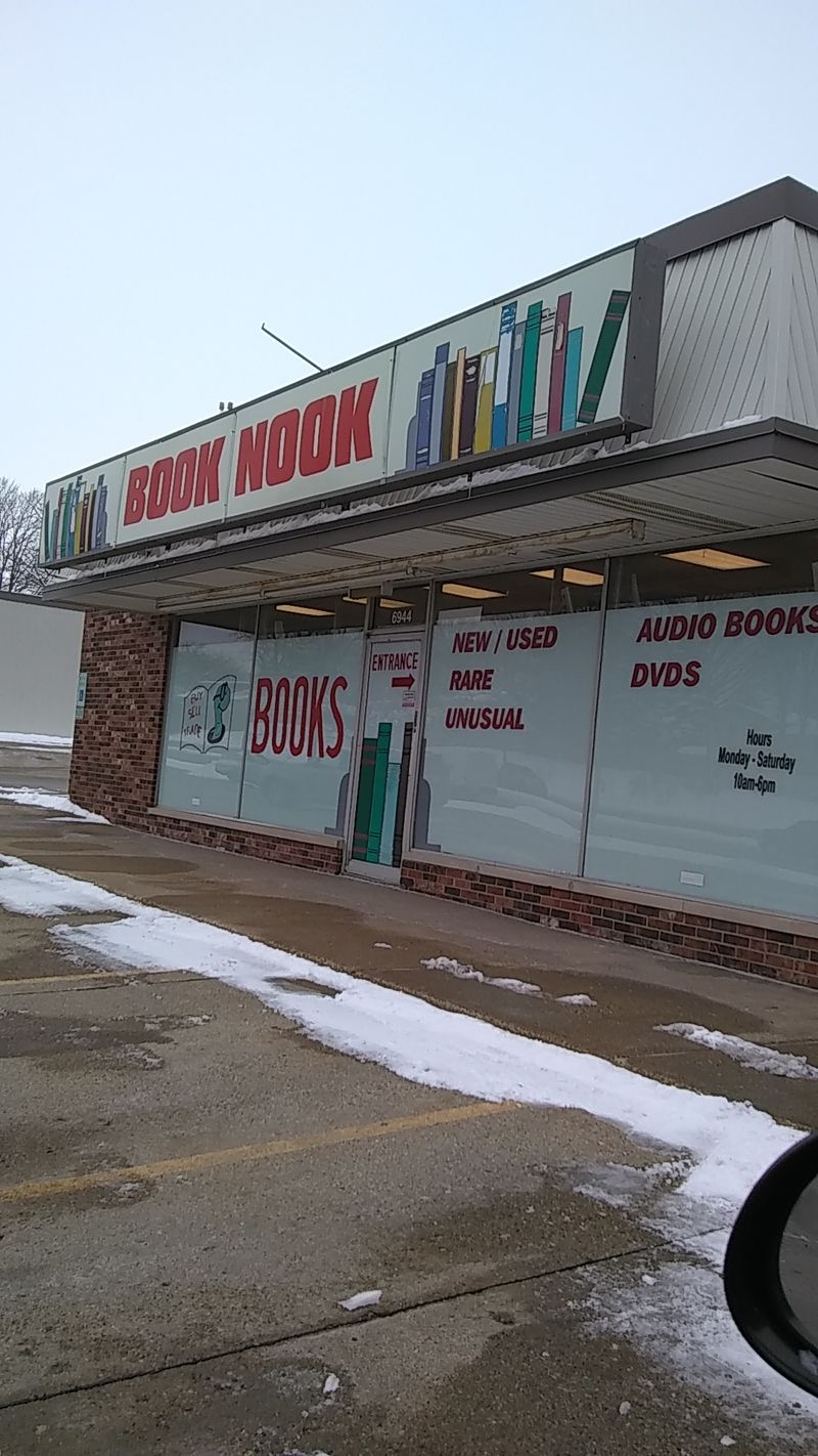 Book Nook (Peoria) Book Nook (Peoria)