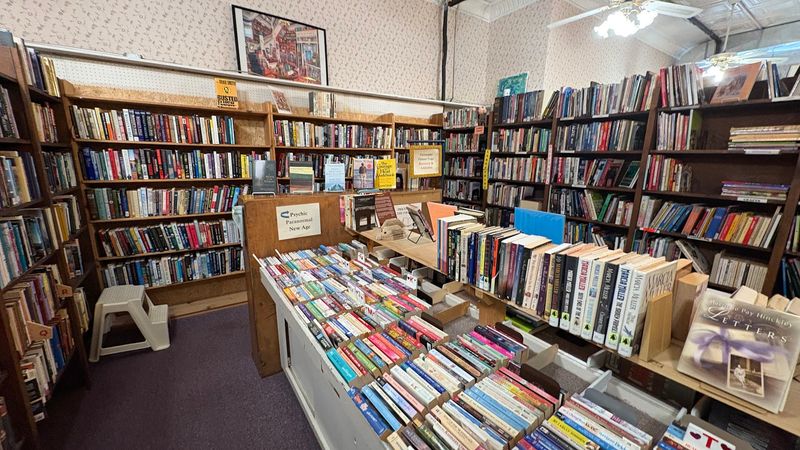 Books That Fund a Library Books That Fund a Library