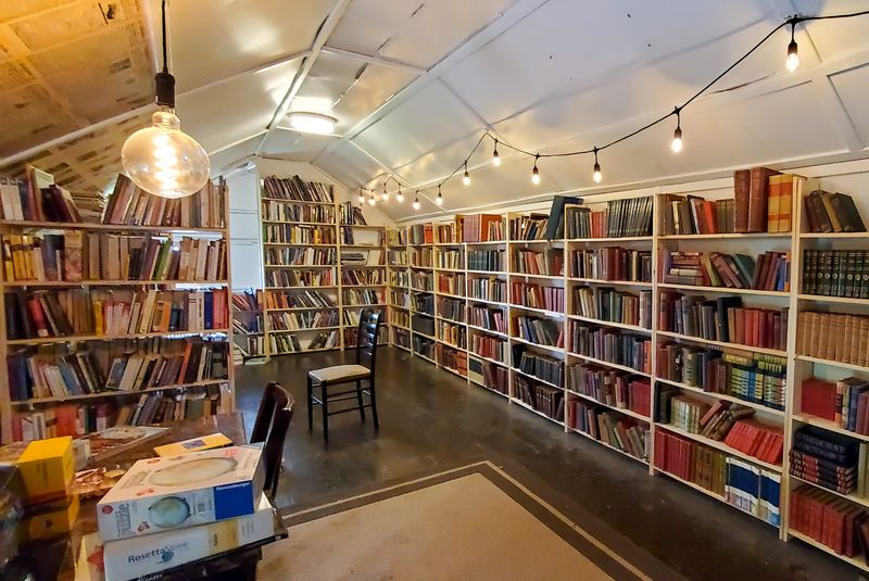 Books in Shelters: Community Outreach That Goes Beyond the Shelves Books in Shelters: Community Outreach That Goes Beyond the Shelves