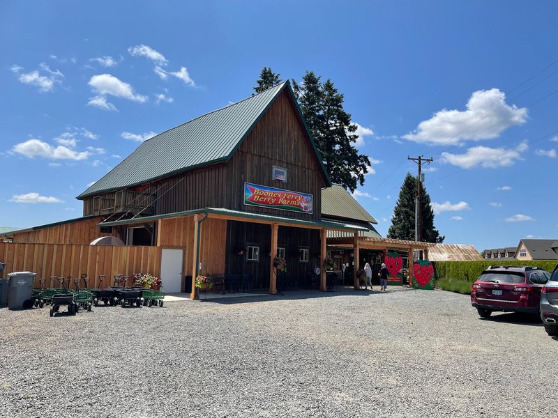 Boones Ferry Berry Farms, Hubbard Boones Ferry Berry Farms, Hubbard