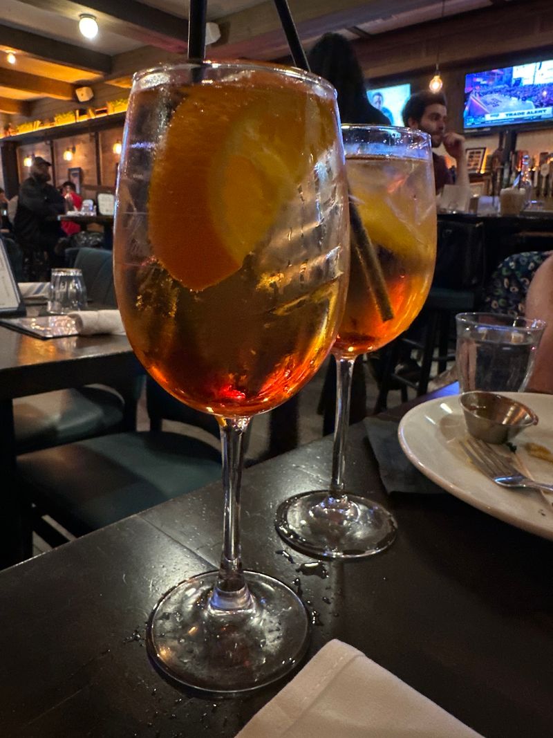 Bottomless Drinks That Skip the Watered-Down Routine Bottomless Drinks That Skip the Watered-Down Routine