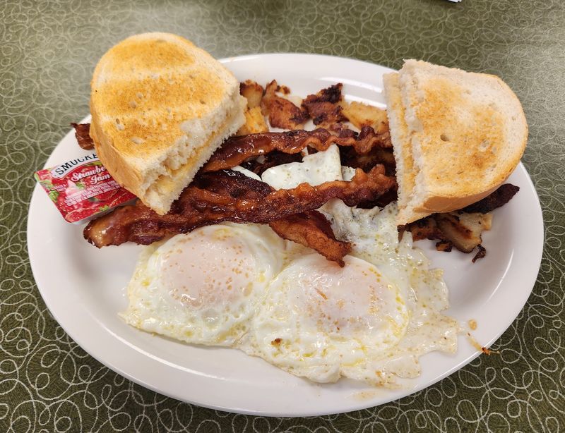 Breakfast That Earns Its Reputation