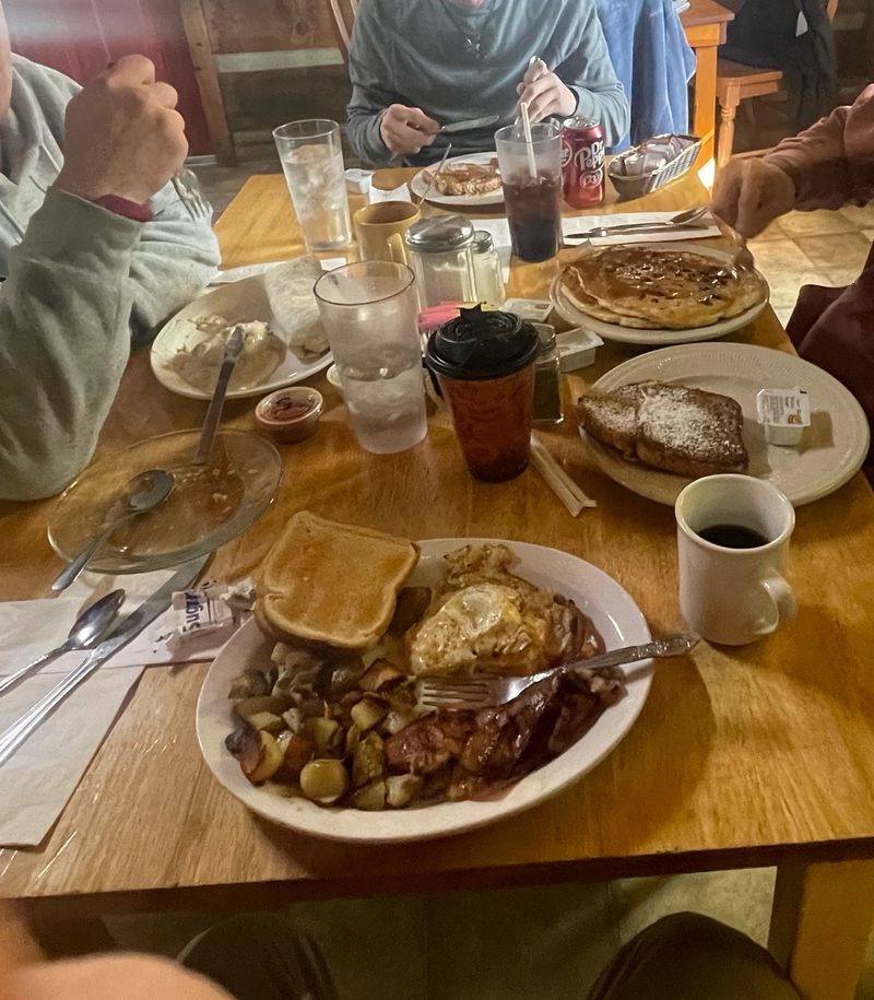 Breakfast That Runs All Day on Sundays Breakfast That Runs All Day on Sundays