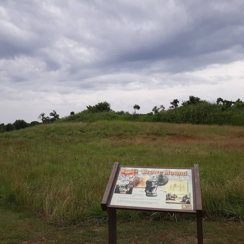 Brown Mound and the Elite Quarters of a Prehistoric Society
