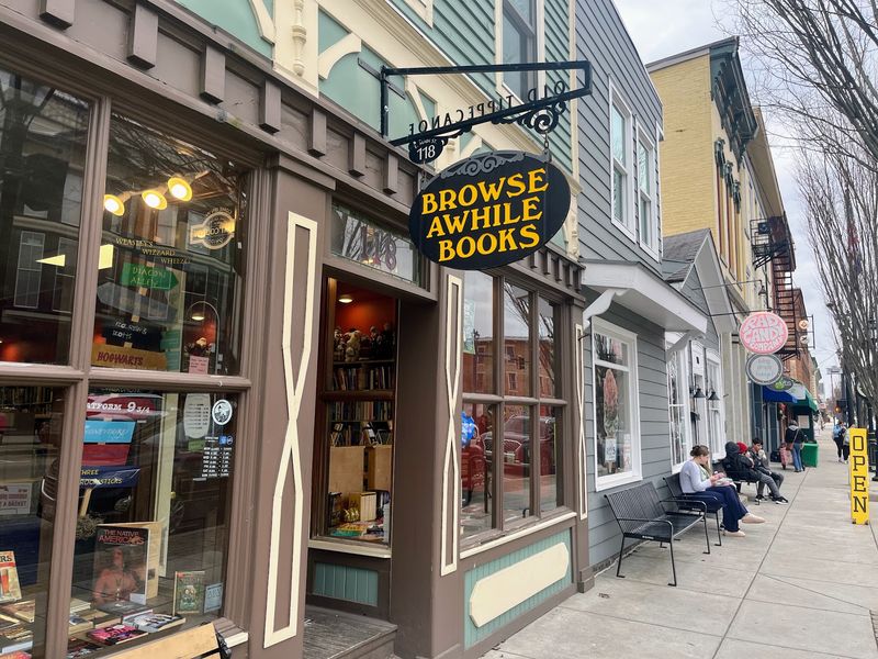 Browse Awhile Books, Tipp City Browse Awhile Books, Tipp City