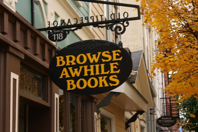 Browse Awhile Books, Tipp City Browse Awhile Books, Tipp City