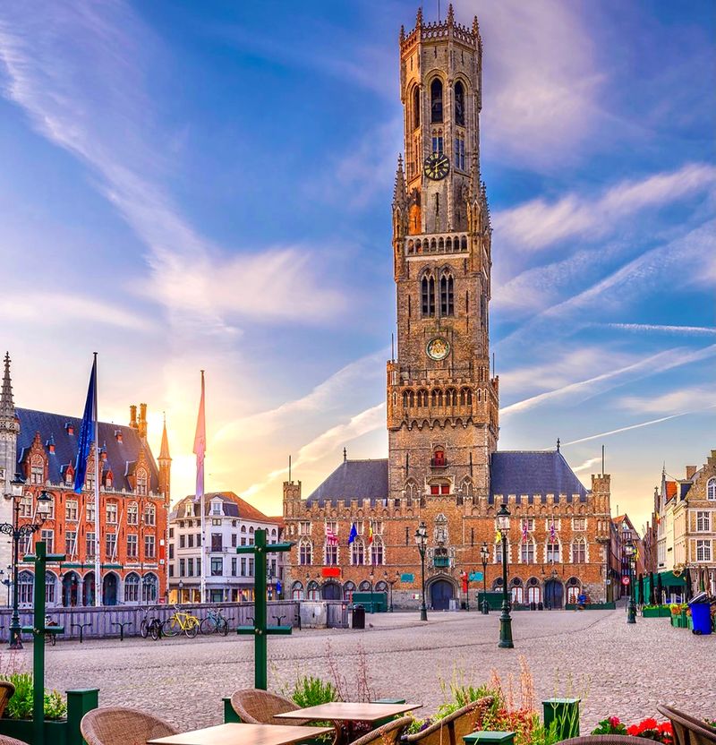 Bruges Beyond the Main Tourist Route Bruges Beyond the Main Tourist Route