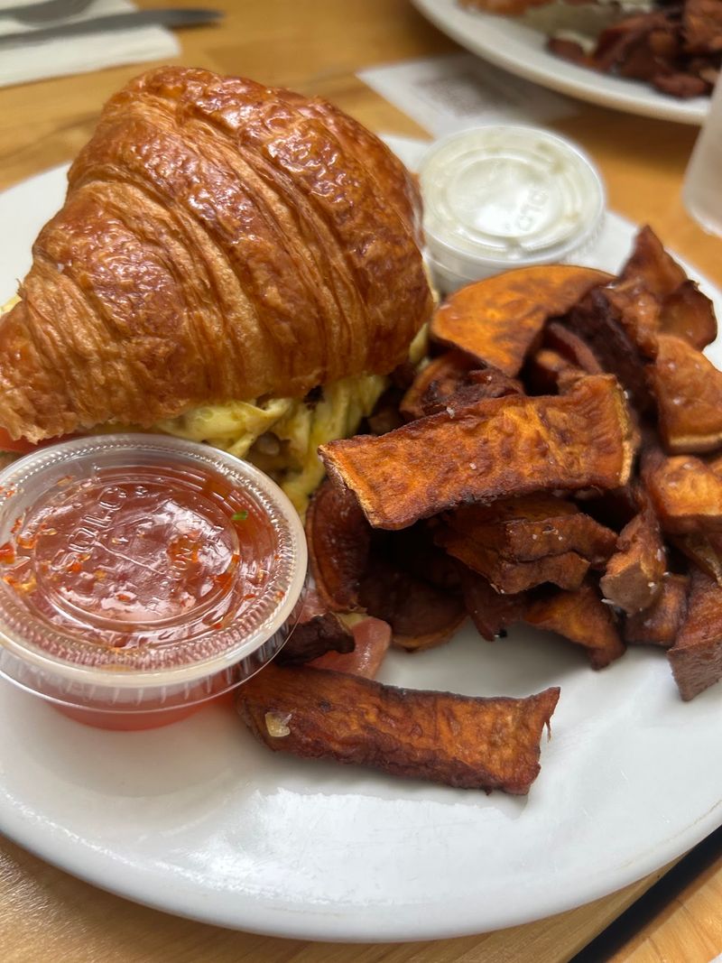 Brunch Dishes That Earn Their Reputation Plate by Plate