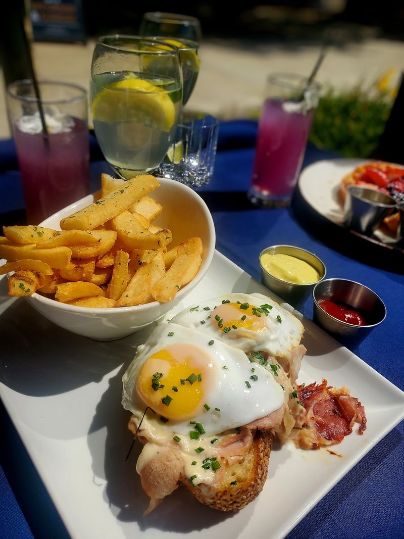 Brunch at Birmingham Pub Is Its Own Kind of Event