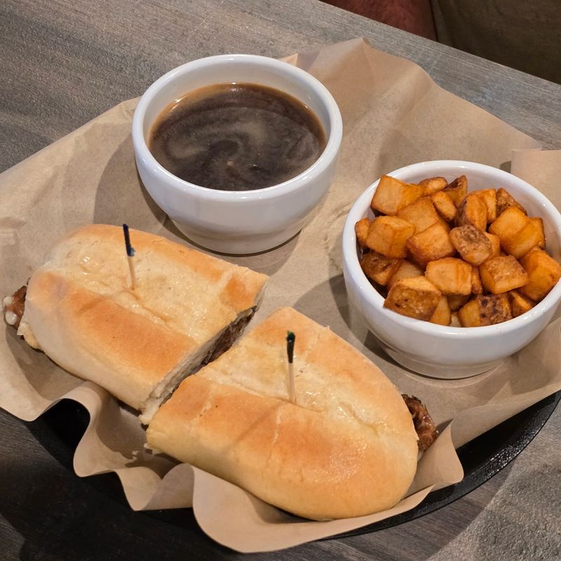Burgers, Sandwiches, and Handhelds Worth Ordering Burgers, Sandwiches, and Handhelds Worth Ordering