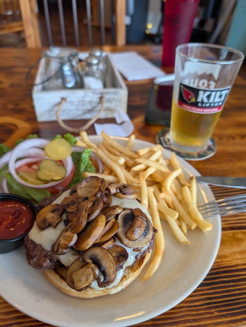 Burgers, Wraps, and Sandwiches Worth the Detour Burgers, Wraps, and Sandwiches Worth the Detour