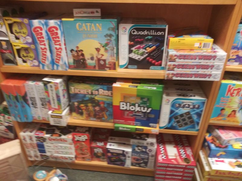 Buttonwood Books and Toys, Cohasset