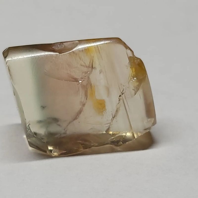 Buying Cut Stones and Rough Directly from the Mine Buying Cut Stones and Rough Directly from the Mine