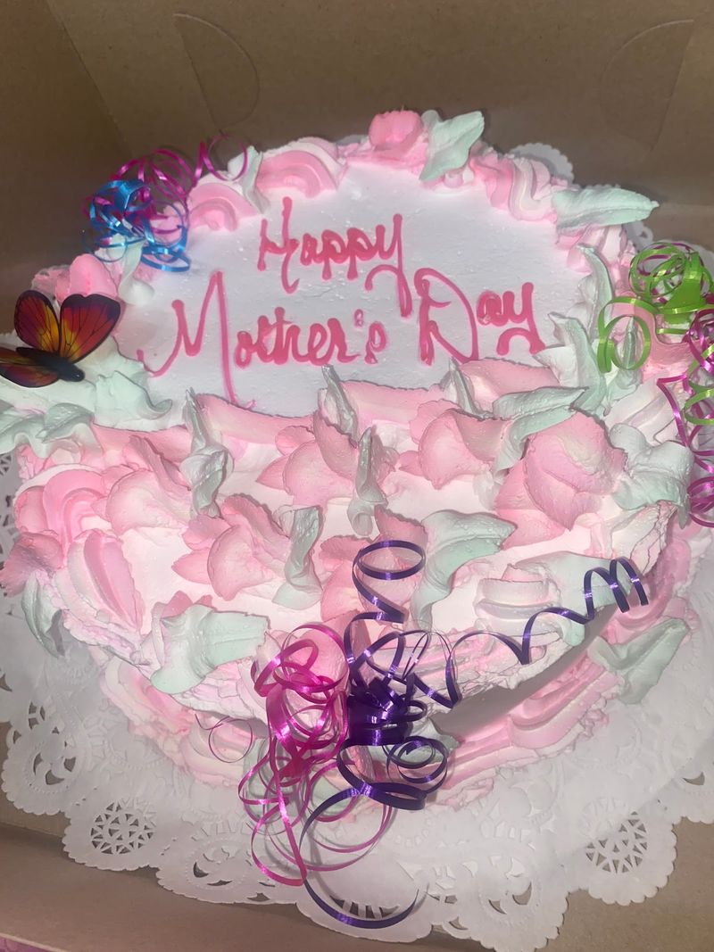 Cakes That Double as Centerpieces Cakes That Double as Centerpieces