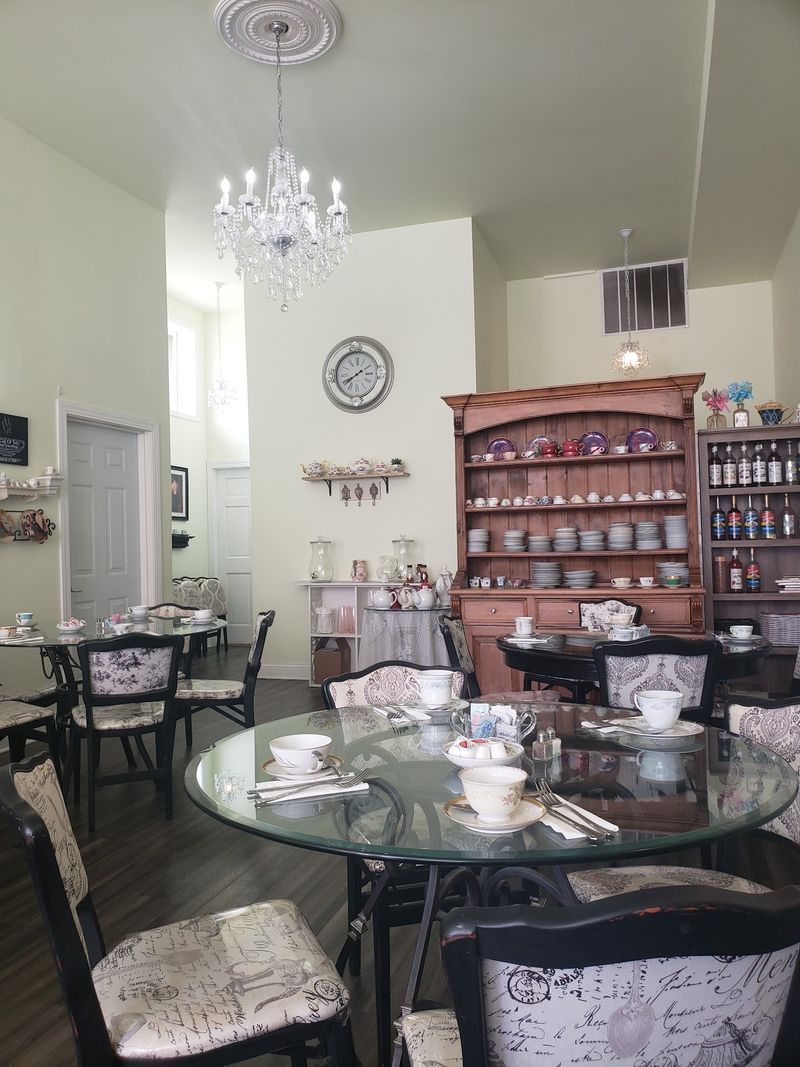 Calla Lily Tea Room (Aurora)