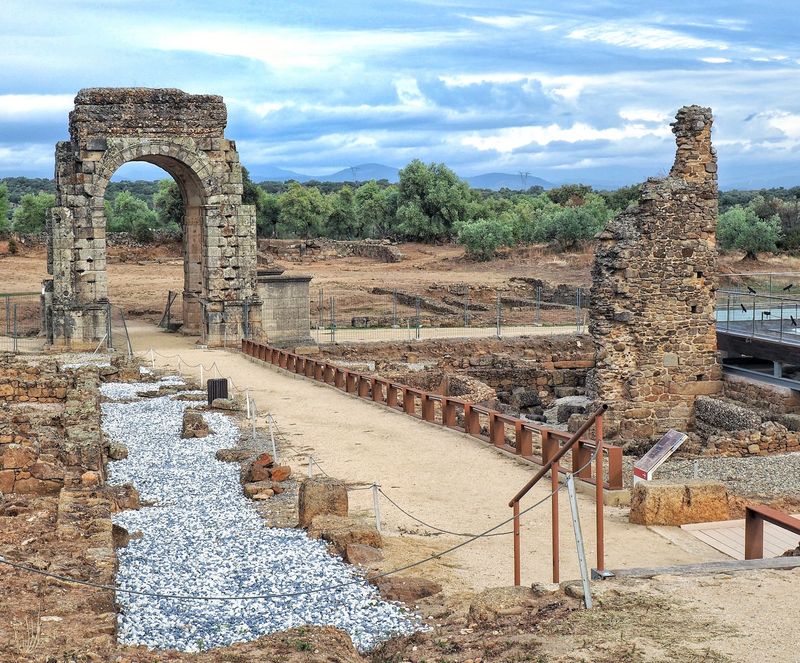 Cáparra Roman City, Oliva de Plasencia Cáparra Roman City, Oliva de Plasencia