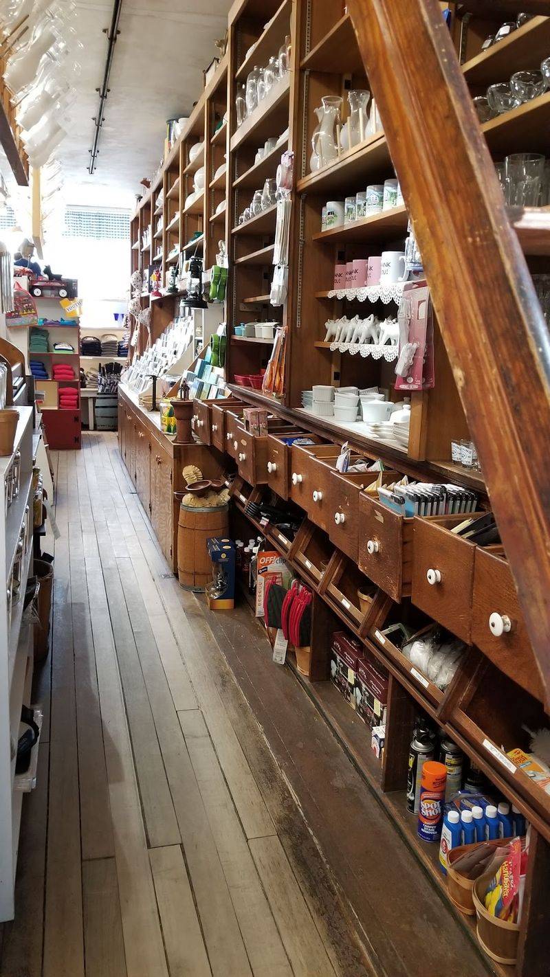 Cape Cod Souvenirs And Gifts