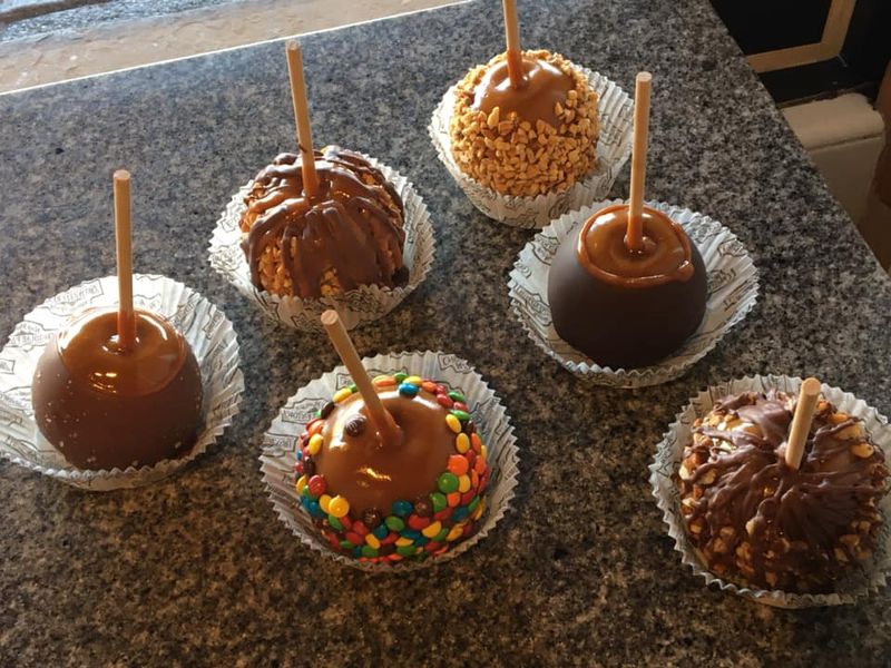 Caramel Apples in Every Flavor You Can Think Of Caramel Apples in Every Flavor You Can Think Of