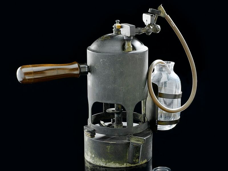 Carbolic Acid Before Doctors Mastered the Dose