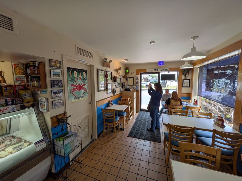 Casual Counter Service With Limited Seating Casual Counter Service With Limited Seating