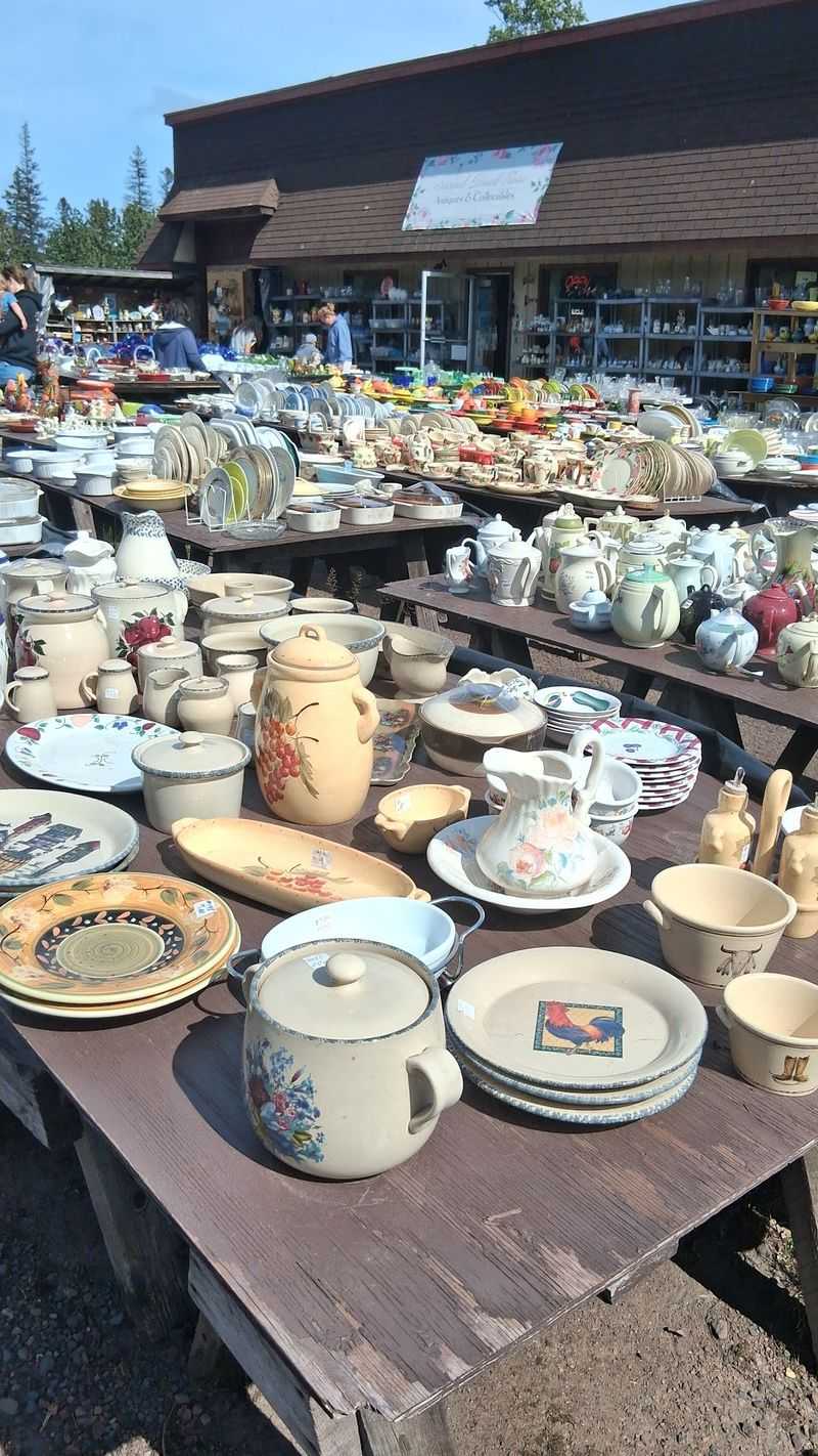 Ceramics and Pottery Worth Slowing Down For Ceramics and Pottery Worth Slowing Down For