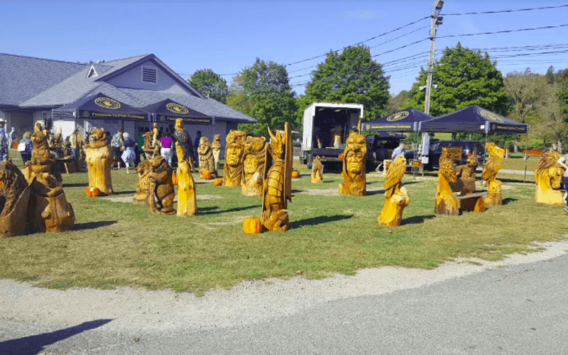Chainsaw Art And The Hands-On Craft Spirit Chainsaw Art And The Hands-On Craft Spirit