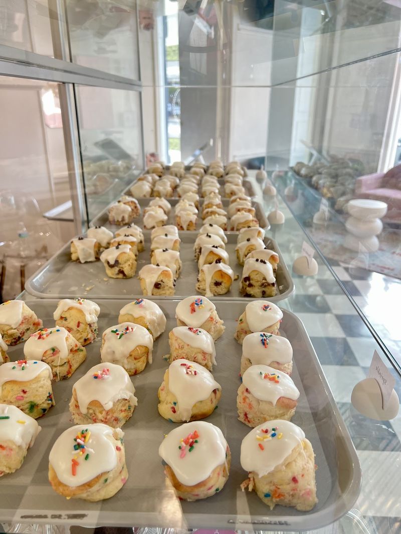 Chocolate Chip and Fruity Pebbles Biscuits for the Fun-Seekers Chocolate Chip and Fruity Pebbles Biscuits for the Fun-Seekers